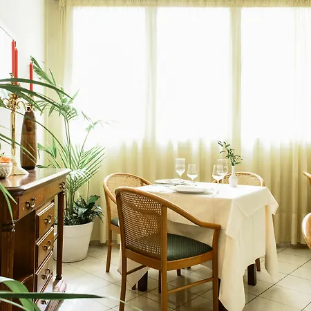 Hotel Adriana